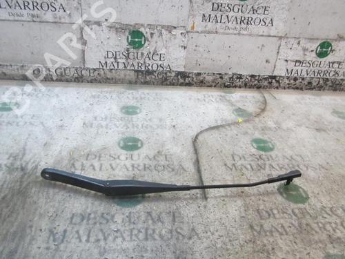 Used Front windshield wiper arm FORD FOCUS II Turnier (DA_, FFS, DS) 2.0 TDCi (136 hp) 3844138