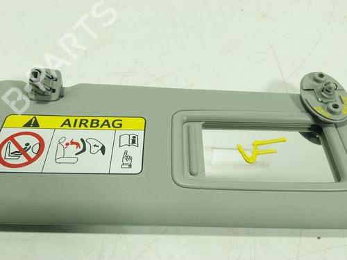 right-sun-visor-toyota-yaris-cross-mxp_-2020-31207490 main image