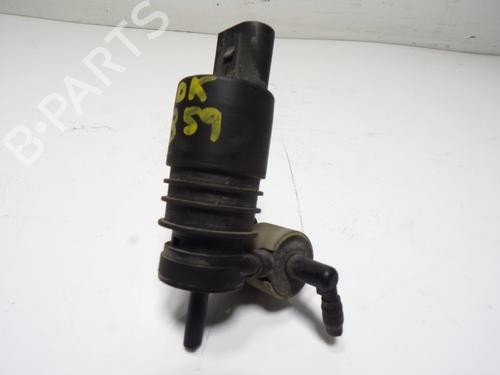 Sprinklervæskepumpe VW TOUAREG (7LA, 7L6, 7L7) 2.5 R5 TDI (174 hp) 14288569