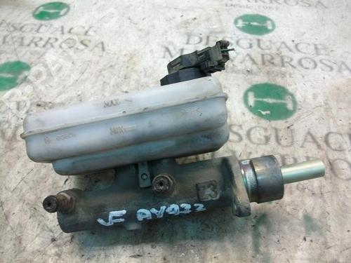 Used Brake master cylinder Brake master cylinder IVECO DAILY III Van 35 C 12 V, 35 S 12 V (AGKA43A2, AGKB43A2, AGKB46A2,... (116 hp) 3756268 3756268