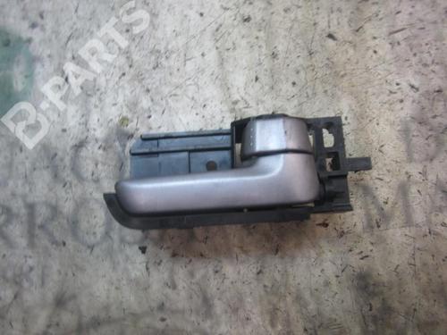 Used Front right interior door handle Front right interior door handle SUZUKI SWIFT III (MZ, EZ) 1.3 (RS413, ZC11S) (92 hp) 3832523 3832523