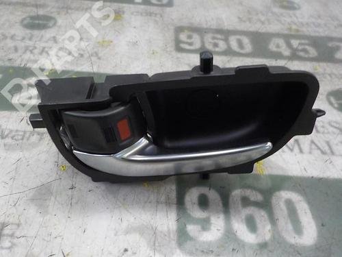 Used Rear left interior door handle Rear left interior door handle TOYOTA AURIS (_E18_) 1.8 Hybrid (ZWE186_, ZWE186R) (136 hp) 3863184 3863184