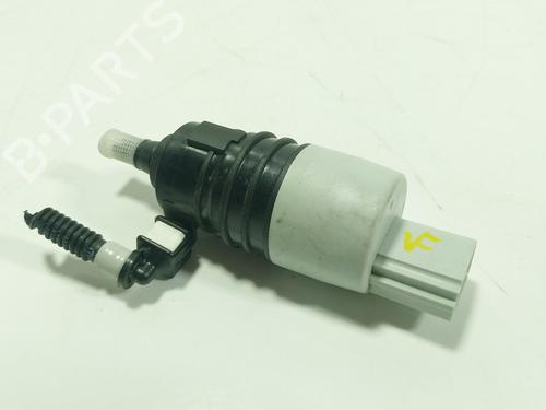 Used Washer pump BMW 2 Gran Coupe (F44) 216 d (116 hp) 30695121