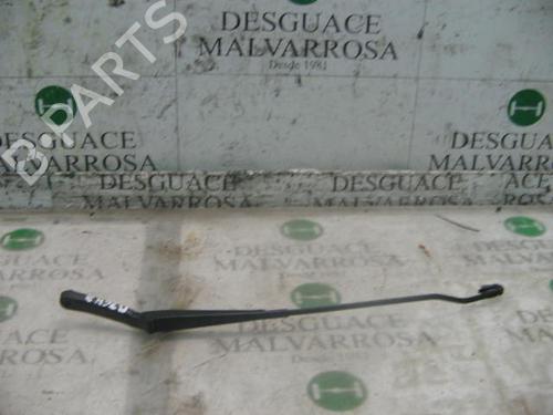 Used Front windshield wiper arm CITROËN BERLINGO / BERLINGO FIRST MPV (MF_, GJK_, GFK_) 1.9 D (MFWJZ) (70 hp) 3792036