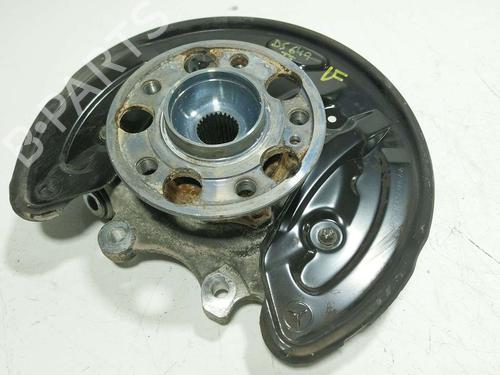 Used Left rear steering knuckle Left rear steering knuckle MERCEDES-BENZ C-CLASS (W205) C 220 BlueTEC / d (205.002, 205.004) (170 hp) 39642579 39642579