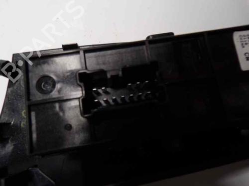 Right front window switch NISSAN JUKE (F15)  | BP6677347I26 