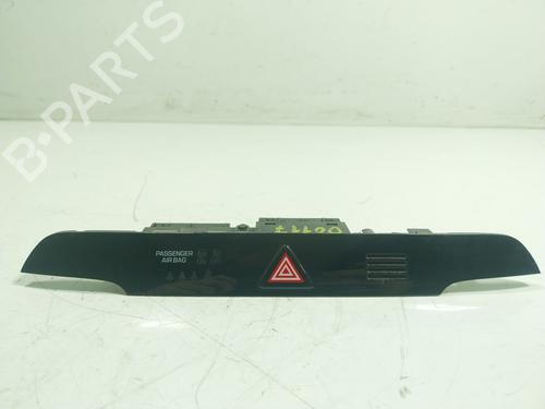 Used Warning switch HYUNDAI TUCSON (TL, TLE) 1.7 CRDi (116 hp) 30447449