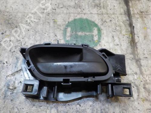 Used Front left interior door handle Front left interior door handle PEUGEOT PARTNER Box Body/MPV (5_, G_) 1.6 HDi 75 (75 hp) 3850926 3850926