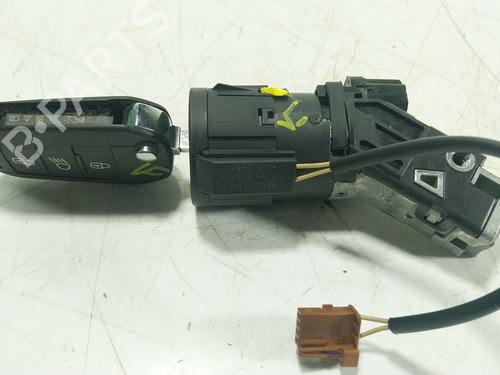 Used Electronic module Electronic module CITROËN C3 III (SX) 1.2 PureTech 82 (83 hp) 27490986 27490986