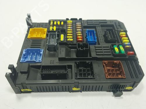 Used Fuse box Fuse box CITROËN C3 III (SX) 1.2 PureTech 82 (83 hp) 27930964 27930964