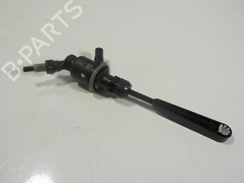 Used Clutch slave cylinder Clutch slave cylinder RENAULT MASTER III Van (FV) 2.3 dCi 170 FWD (FV0L) (170 hp) 14289077 14289077