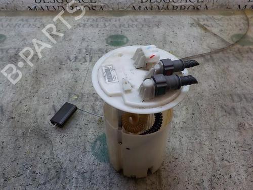 Used Fuel pump RENAULT MEGANE III Grandtour (KZ0/1) [2008-2016]  3851413