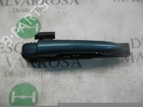 Used Front right exterior door handle NISSAN PRIMERA Hatchback (P12) 2.2 Di (126 hp) 3791359