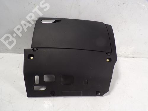 Used Glove box Glove box AUDI A3 Sportback (8VA, 8VF) 1.6 TDI (105 hp) 8810520 8810520