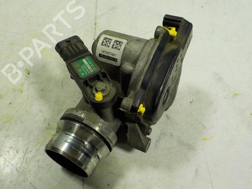 Used Throttle body Throttle body DACIA SANDERO II 1.5 dCi 75 / Blue dCi 75 (B8JW, B8M4, B8AH, B8M7, B8M6) (75 hp) 8142055 8142055