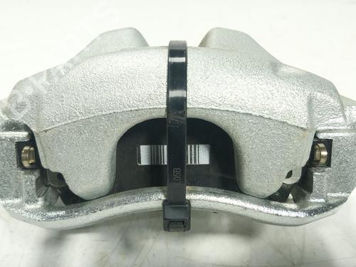 Used Right front brake caliper Right front brake caliper TOYOTA YARIS CROSS (MXP_) 1.5 Hybrid (MXPJ11) (131 hp) 32043308 32043308