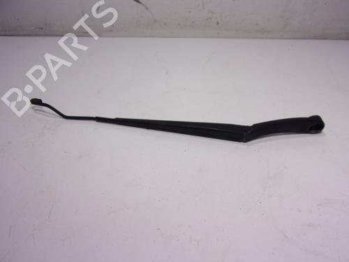 Used Front windshield wiper arm HYUNDAI ix35 (LM, EL, ELH) 1.7 CRDi (116 hp) 15876590
