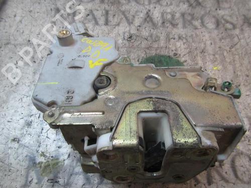 Used Front right lock NISSAN PRIMERA (P11) 2.0 TD (90 hp) 3838146