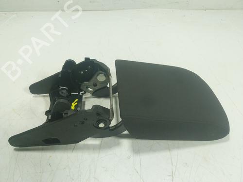 Used Armrest / Center console Armrest / Center console VW T-ROC (A11, D11) 2.0 TDI (150 hp) 22734465 22734465