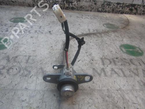 Used Tailgate handle Tailgate handle MAZDA 3 (BK) 1.6 MZ-CD (90 hp) 6617892 6617892