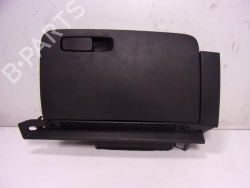 Used Glove box Glove box AUDI A1 (8X1, 8XK) 1.0 TFSI (95 hp) 15487739 15487739
