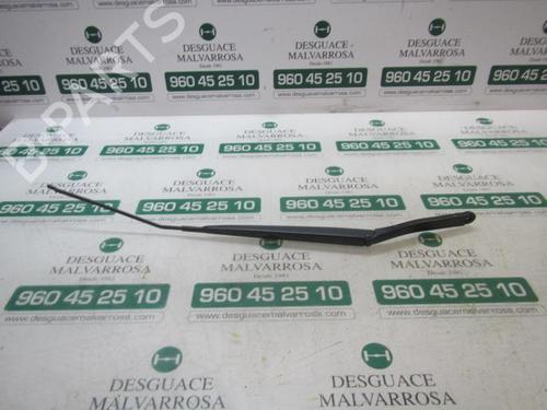 Used Front windshield wiper arm RENAULT CLIO IV (BH_) [2012-2021]  3866680
