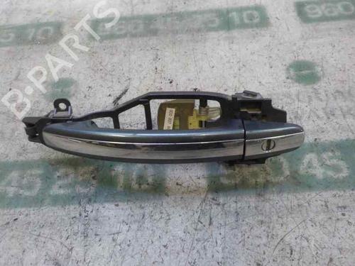 Used Front left exterior door handle Front left exterior door handle VW PHAETON (3D1, 3D2, 3D3, 3D4, 3D6, 3D7, 3D8, 3D9) 5.0 V10 TDI 4motion (313 hp) 6677126 6677126