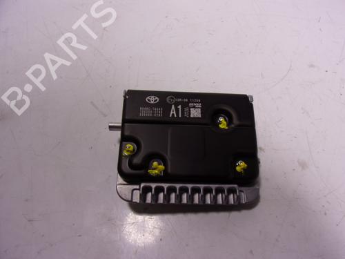Used Electronic module Electronic module TOYOTA COROLLA Cross (ZVG1_, ZSG1_, MXGH1_, MXGA1_) 1.8 Hybrid (ZVG13) (140 hp) 15880726 15880726