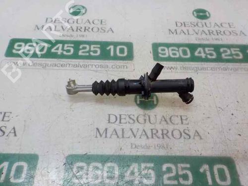 Used Clutch slave cylinder RENAULT MEGANE III Hatchback (BZ0/1_, B3_) 1.5 dCi (BZ0C) (90 hp) 14283147