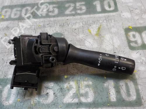 steering-column-stalk-toyota-yaris-_p1_-846520d180-1999-2000-2001-2002-2003-2004-2005-3863479 main image