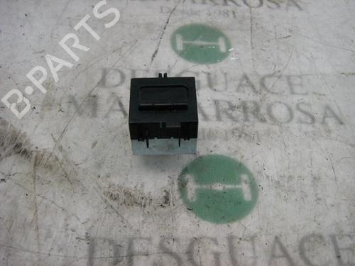 Used Switch RENAULT MEGANE I Coach (DA0/1_) 1.6 e (DA0F) (90 hp) 3789970