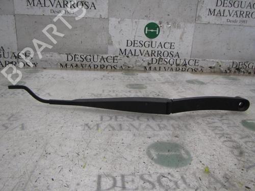 Used Front windshield wiper arm Front windshield wiper arm HYUNDAI SANTA FÉ II (CM) 2.2 CRDi GLS (150 hp) 3827084 3827084