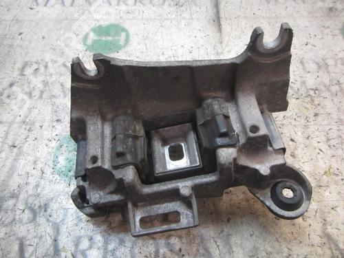 Used Support RENAULT MEGANE III Hatchback (BZ0/1_, B3_) 1.5 dCi (106 hp) 14276406