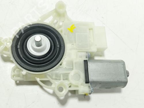 Rudehejsemotor forskærm højre BMW X5 (G05, F95) xDrive 40 d Mild-Hybrid (352 hp) 30361312