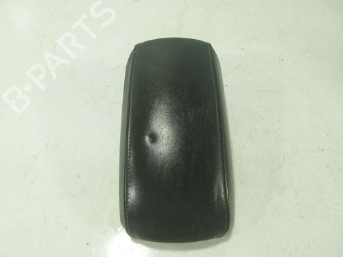 Used Armrest / Center console Armrest / Center console 39109049 39109049