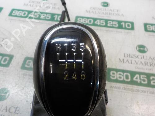 Used Gear lever Gear lever OPEL INSIGNIA A (G09) 2.0 CDTI (68) (163 hp) 7411699 7411699
