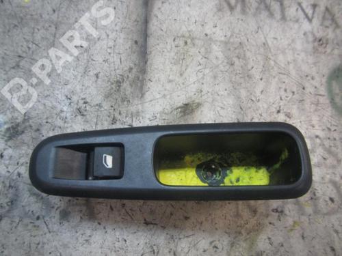 Used Right rear window switch Right rear window switch PEUGEOT 5008 (0U_, 0E_) 2.0 HDi (163 hp) 3840802 3840802