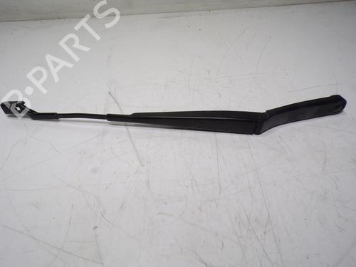 Used Front windshield wiper arm SKODA RAPID (NH3, NK3, NK6) 1.6 TDI (105 hp) 13569815
