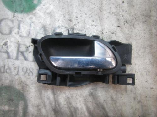 Used Front right interior door handle Front right interior door handle PEUGEOT 207 (WA_, WC_) 1.6 HDi (90 hp) 3832737 3832737