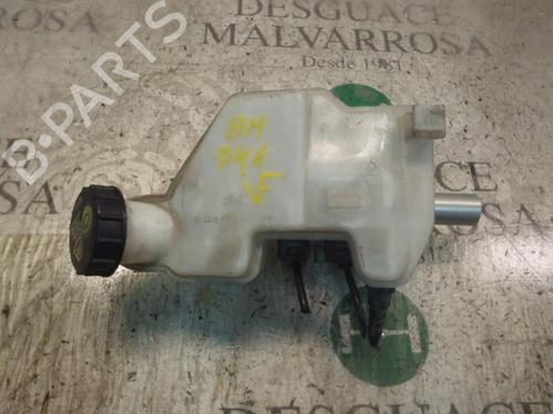 Used Brake master cylinder FORD FIESTA V (JH_, JD_) 1.4 TDCi (68 hp) 3801362