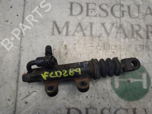 Used Clutch slave cylinder KIA SPORTAGE II (JE_, KM_) 2.0 i 16V (141 hp) 14271786