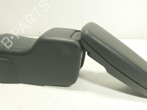 Used Armrest / Center console Armrest / Center console TOYOTA YARIS (_P21_, _PA1_, _PH1_) 1.5 Hybrid (MXPH10, MXPH11) (116 hp) 31068477 31068477