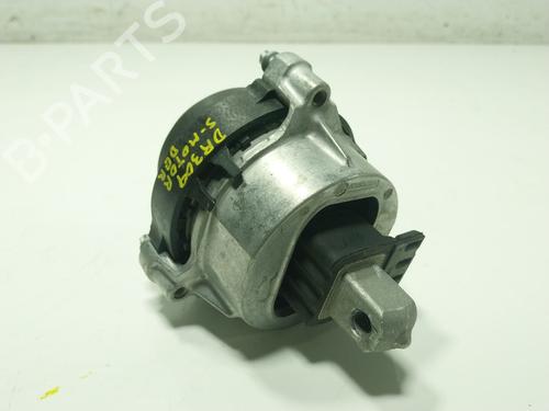 Used Engine mount BMW X4 (G02, F98) xDrive 20 d Mild-Hybrid (190 hp) 29756245