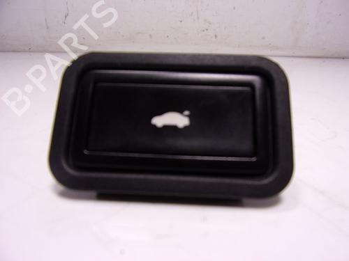 Used Tailgate handle Tailgate handle AUDI A8 D4 (4H2, 4H8, 4HC, 4HL) 4.2 TDI quattro (351 hp) 16073422 16073422