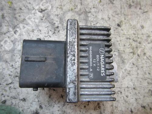 Used Electronic module RENAULT KANGOO / GRAND KANGOO II (KW0/1_) [2008-2025]  9090452