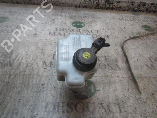 Used Brake master cylinder Brake master cylinder VW SCIROCCO III (137, 138) 2.0 TDI (140 hp) 4011043 4011043
