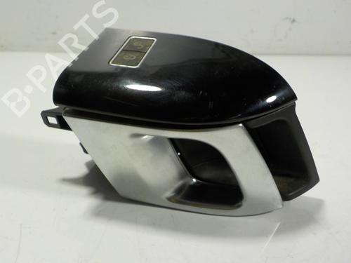 Used Rear left interior door handle Rear left interior door handle LAND ROVER RANGE ROVER SPORT II (L494) 3.0 SDV6 4x4 (306 hp) 13515079 13515079