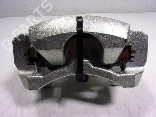 Used Right front brake caliper TOYOTA COROLLA Cross (ZVG1_, ZSG1_, MXGH1_, MXGA1_) 1.8 Hybrid (ZVG13) (140 hp) 15889888