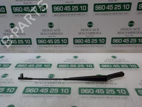Used Front windshield wiper arm Front windshield wiper arm VW CADDY III Box Body/MPV (2KA, 2KH, 2CA, 2CH) 1.9 TDI (105 hp) 3869835 3869835