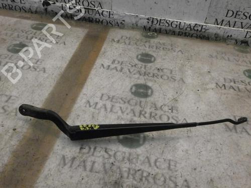 Used Front windshield wiper arm FORD FIESTA V (JH_, JD_) 1.6 TDCi (90 hp) 3737286